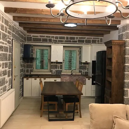 Stone Villas Voskopojë