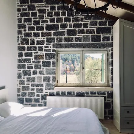Stone Villas * Voskopojë