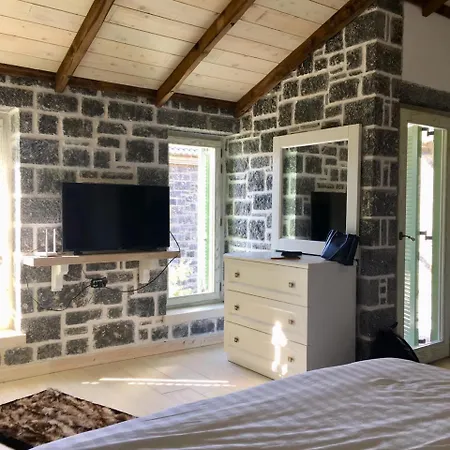 Stone Villas Voskopojë